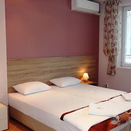 Guest Rooms Kom Sofia Room photo