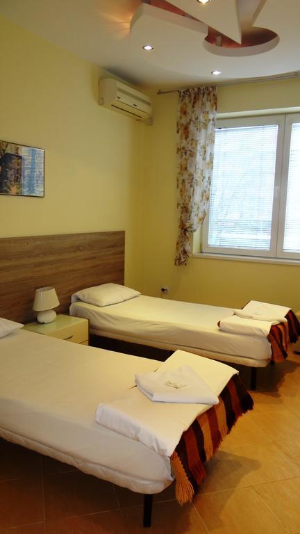 Guest Rooms Kom Sofia Room photo