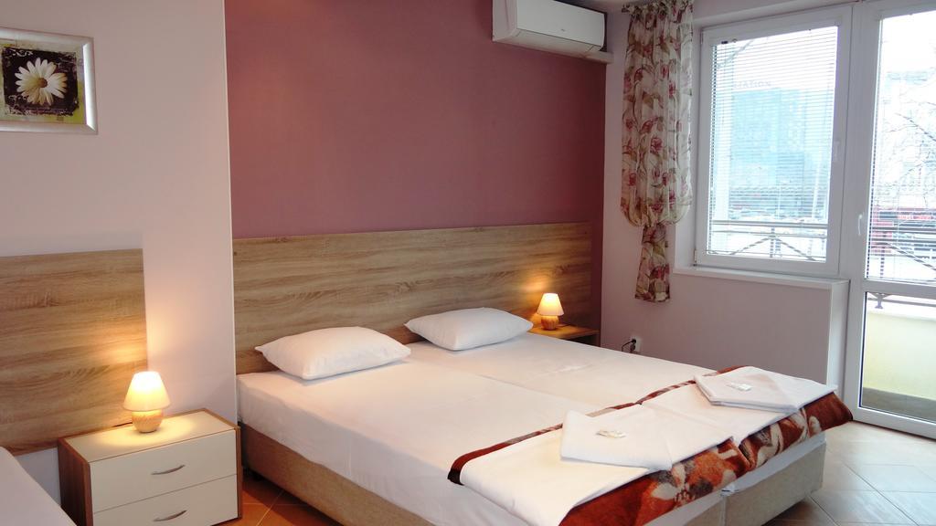 Guest Rooms Kom Sofia Room photo