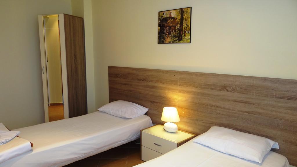 Guest Rooms Kom Sofia Room photo