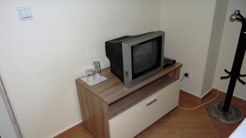 Guest Rooms Kom Sofia Room photo